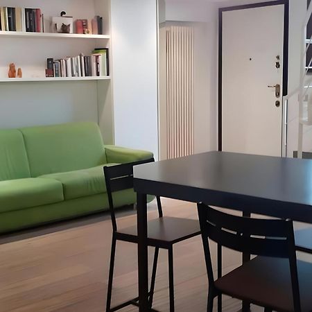 La Casa Nel Cortile-Free Parking Apartment Milan Bagian luar foto