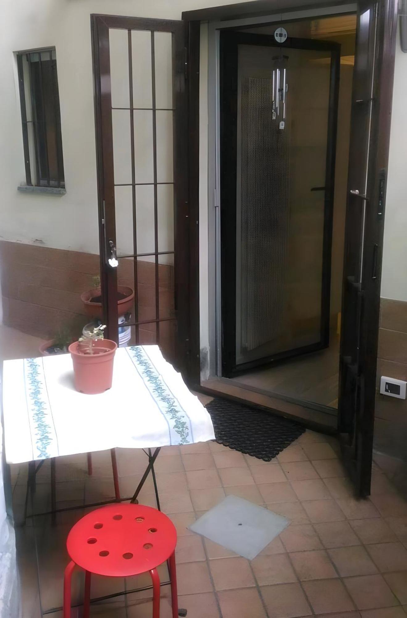 La Casa Nel Cortile-Free Parking Apartment Milan Bagian luar foto